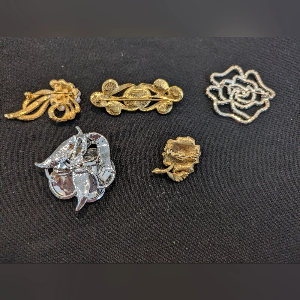 Elegant Gold and Silver Brooch Set of 5